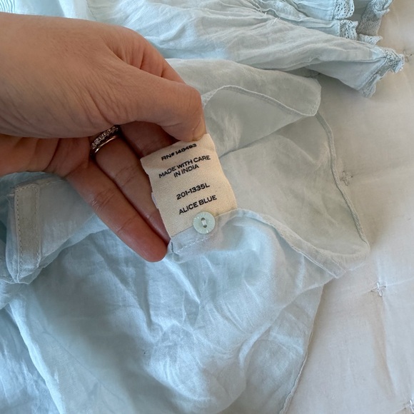 Doen NWT Medium Henri Ruffle Cotton Blouse in Alice Blue - Picture 13 of 14